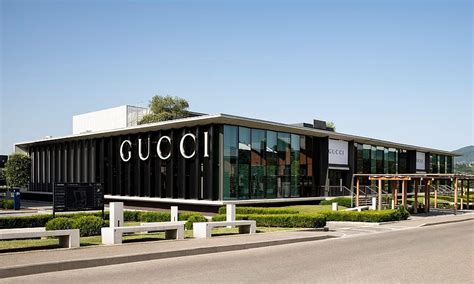 leccio outlet in tuscany